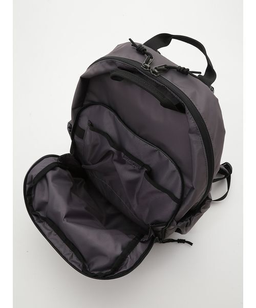 Columbia(コロンビア)の「【emmi×Columbia】Great Smoky GardenTM E. 18L Backpack(バックパック/リュック・レディース・ブラック・FREE)」の19枚目の写真