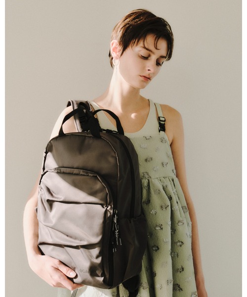 Columbia(コロンビア)の「【emmi×Columbia】Great Smoky GardenTM E. 18L Backpack(バックパック/リュック・レディース・ブラック・FREE)」の1枚目の写真