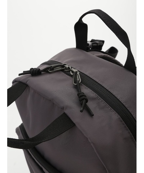 Columbia(コロンビア)の「【emmi×Columbia】Great Smoky GardenTM E. 18L Backpack(バックパック/リュック・レディース・ブラック・FREE)」の2枚目の写真