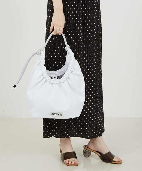 abahouse mavie（アバハウスマヴィ）の「【OUTDOOR】コードトート（トートバッグ・レディース・レッド/ホワイト/ブラック・フリー）」の8枚目の写真