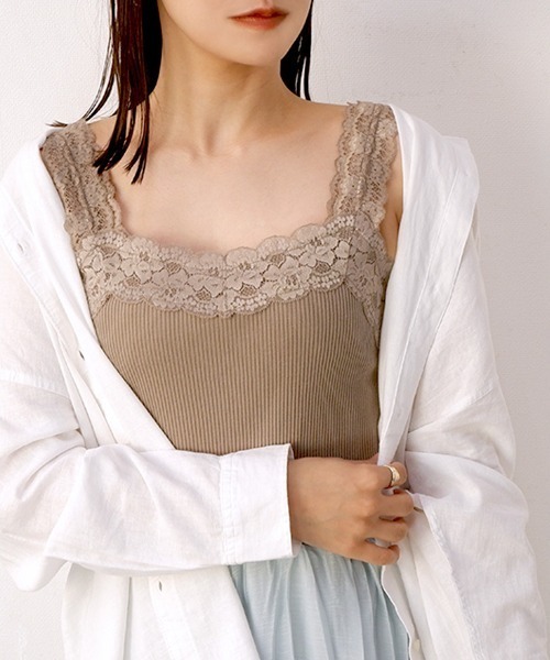 CLOTHY(クロシィ)の「【上品なレースで高見え♪】ブラ紐が隠れるテレコレースタンク(タンクトップ・レディース・ブラウン系1/アイボリー系1/ブラウン系2/アイボリー系2/ブラック系2/ブラック系1/ホワイト系2/ホワイト系1/ベージュ系2/グリーン系1/ピンク系2/ローズ系1/ベージュ系1・LARGE/MEDIUM)」の5枚目の写真