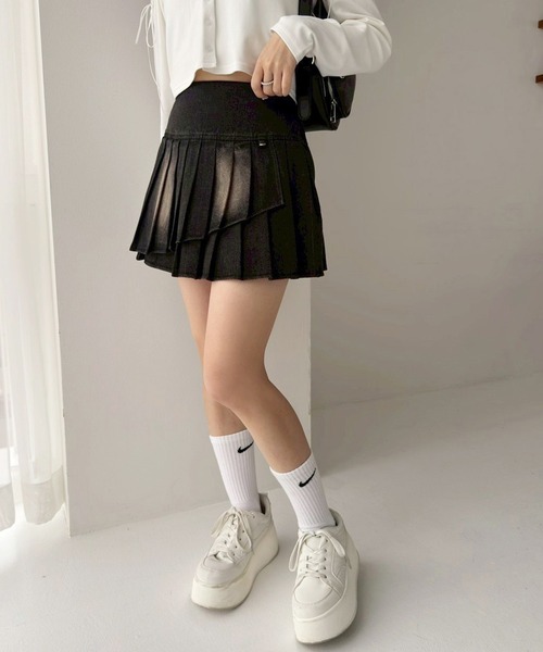 one after another NICE CLAUP（ワンアフターアナザーナイスクラップ）の「【サイズ展開あり】チャーム付きイレヘムプリーツスカート（スカート・レディース・ブラック/グレー系その他/杢グレー/ネイビー・SMALL/MEDIUM）」の15枚目の写真