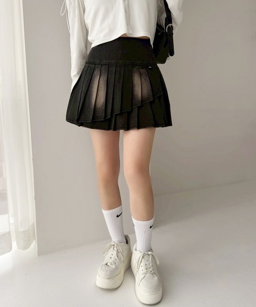 one after another NICE CLAUP（ワンアフターアナザーナイスクラップ）の「【サイズ展開あり】チャーム付きイレヘムプリーツスカート（スカート・レディース・ブラック/グレー系その他/杢グレー/ネイビー・SMALL/MEDIUM）」の16枚目の写真