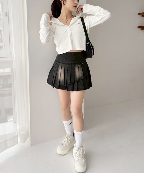 one after another NICE CLAUP（ワンアフターアナザーナイスクラップ）の「【サイズ展開あり】チャーム付きイレヘムプリーツスカート（スカート・レディース・ブラック/グレー系その他/杢グレー/ネイビー・SMALL/MEDIUM）」の13枚目の写真