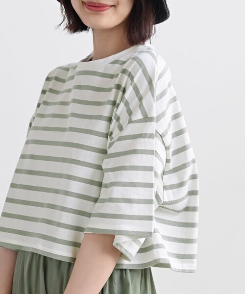 rps（アールピーエス）の「ショート丈Ｔシャツ（Tシャツ/カットソー・レディース・ネイビー/ブラック/オフホワイト/ブラック系その他2/サックスブルー/ミント・フリー）」の4枚目の写真