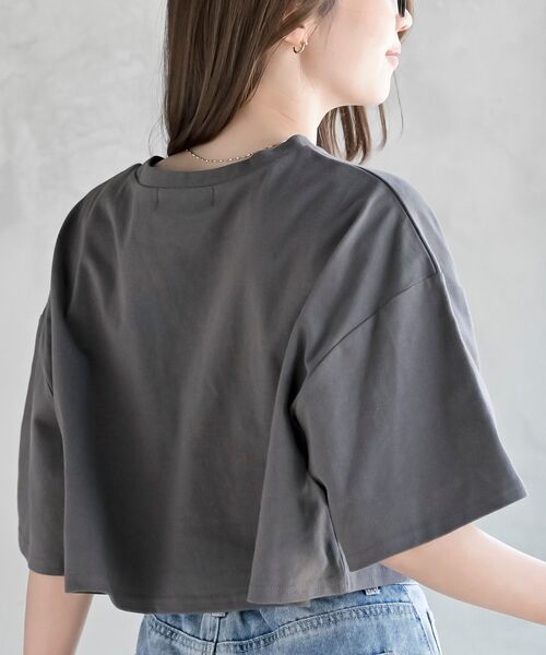 rps（アールピーエス）の「ショート丈Ｔシャツ（Tシャツ/カットソー・レディース・ネイビー/ブラック/オフホワイト/ブラック系その他2/サックスブルー/ミント・フリー）」の21枚目の写真