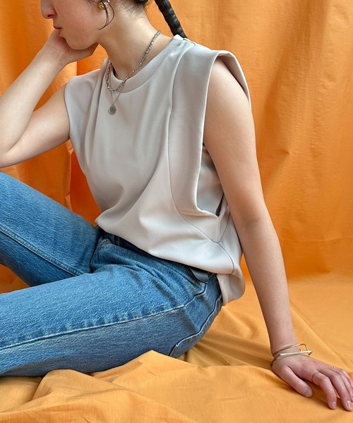 LHELBIE(レルビエ)の「フレンチスリーブカットトップス(Tシャツ/カットソー・レディース・グリーン/ブラック/グレイッシュベージュ・M)」の2枚目の写真