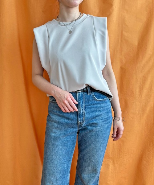 LHELBIE(レルビエ)の「フレンチスリーブカットトップス(Tシャツ/カットソー・レディース・グリーン/ブラック/グレイッシュベージュ・M)」の4枚目の写真