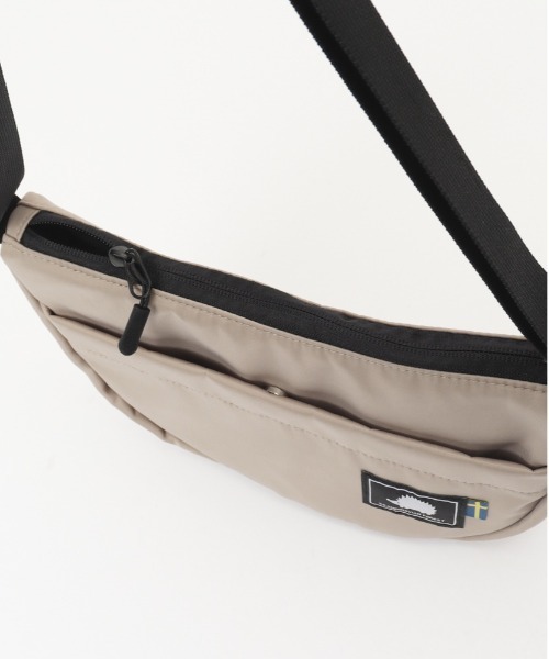 SCANDINAVIAN FOREST（スカンジナビアン・フォレスト）の「SCANDINAVIAN FOREST ミニバナナショルダーバッグ（ショルダーバッグ・レディース・グリーン/チャコール/ブラック/ブルー/ベージュ・FREE）」の17枚目の写真