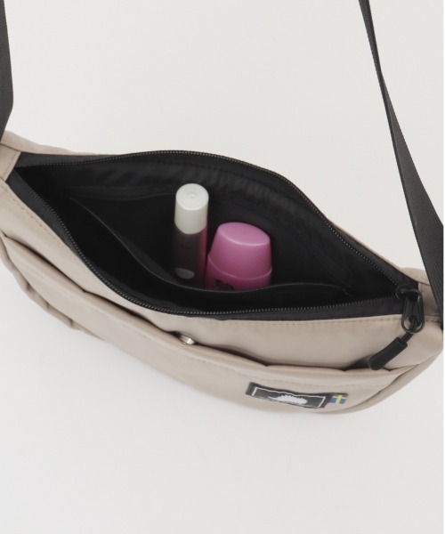 SCANDINAVIAN FOREST（スカンジナビアン・フォレスト）の「SCANDINAVIAN FOREST ミニバナナショルダーバッグ（ショルダーバッグ・レディース・グリーン/チャコール/ブラック/ブルー/ベージュ・FREE）」の19枚目の写真