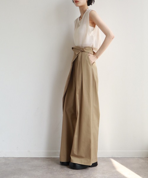 NOGLE(ノグル)の「【NOGLE/ノグル】ハイウエストラップワイドパンツ(その他パンツ・レディース・ベージュ/ブラック/グレー・FREE)」の10枚目の写真
