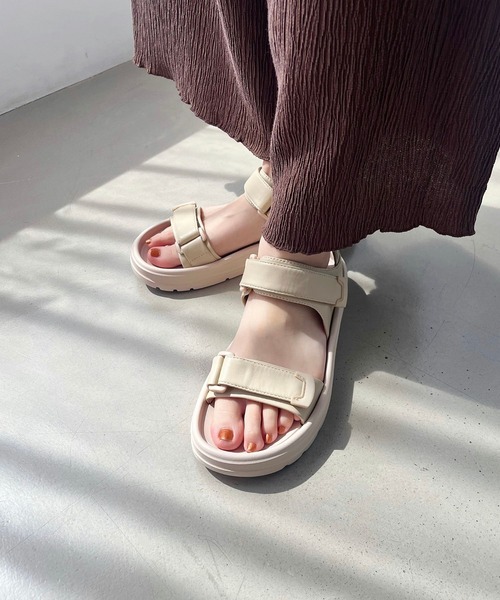 ORiental TRaffic（オリエンタルトラフィック）の「【Fit meサンダル】ダブルベルトサンダル/51227（サンダル・レディース・ブラック/アイボリー/イエロー・S/M/L/LL）」の2枚目の写真