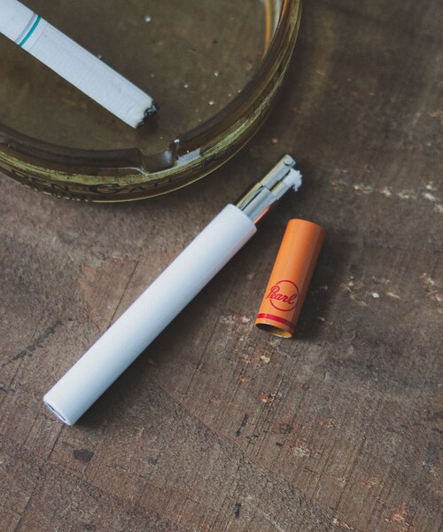 bpr BEAMS（ビーピーアール ビームス ）の「PEARL / SIGARETTA STICK PETROL LIGHTER（アッシュトレイ/ライター・レディース・ホワイト/カーキ・ONE SIZE）」の2枚目の写真