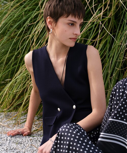 allureville(アルアバイル)の「ミラノリブニットジレ(ニット/セーター・レディース・ネイビー/オフホワイト・2)」の5枚目の写真