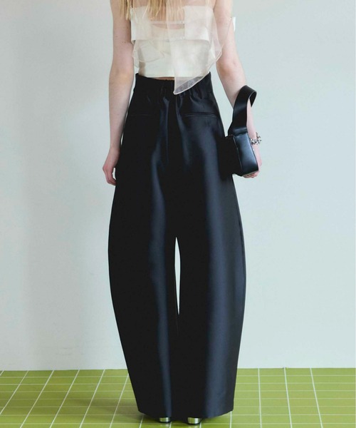 MAISON SPECIAL(メゾンスペシャル)の「Cocoon Silhouette High Waist Pants/コクーンハイウエストパンツ【MAISON SPECIAL/メゾンスペシャル】■セットアップ対応■(チノパンツ・レディース・ブラック/アイボリー・36/38)」の8枚目の写真