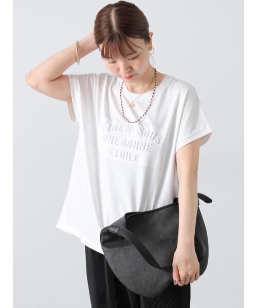 Lugnoncure(ルノンキュール)の「エンボスロゴTシャツ(Tシャツ/カットソー・レディース・ネイビー/オフホワイト/グレー/ブラック・F)」の1枚目の写真