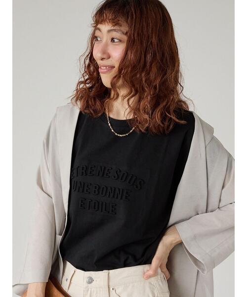 Lugnoncure(ルノンキュール)の「エンボスロゴTシャツ(Tシャツ/カットソー・レディース・ネイビー/オフホワイト/グレー/ブラック・F)」の2枚目の写真