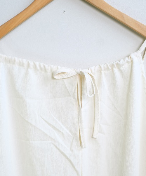 shopnikoniko（ショップニコニコ）の「キャミワンピース ロング フレア バックリボン ホルターネック ワンピース（ワンピース・レディース・ホワイト・フリー）」の13枚目の写真