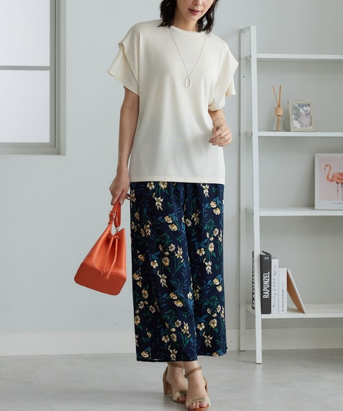 BELLUNA PLUS(ベルーナ)の「ネックレス付シャイニーかのこプルオーバー(Tシャツ/カットソー・レディース・モカ/ワイン/アイボリー・MEDIUM/X-LARGE/LARGE)」の22枚目の写真