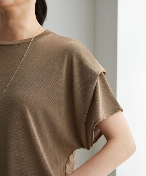 BELLUNA PLUS(ベルーナ)の「ネックレス付シャイニーかのこプルオーバー(Tシャツ/カットソー・レディース・モカ/ワイン/アイボリー・MEDIUM/X-LARGE/LARGE)」の15枚目の写真
