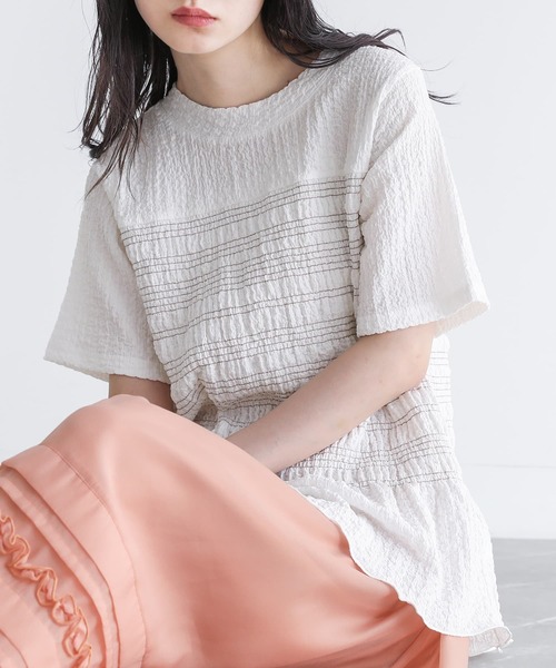somari imagination(ソマリ イマジネーション)の「『シャーリング半袖カットソー』(Tシャツ/カットソー・レディース・ブラック/オフホワイト・1/2)」の6枚目の写真