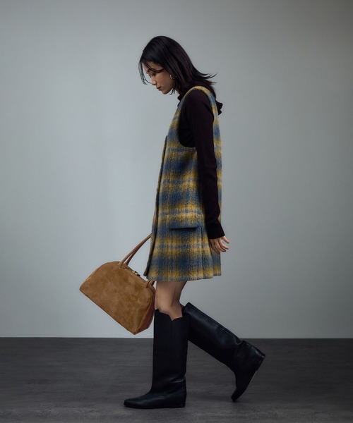 SALON adam et rope'(サロン アダム エ ロペ)の「【EC限定】スウェードライクソフトミドルボストン(ボストンバッグ・レディース・カーキ/キャメル・FREE)」の5枚目の写真