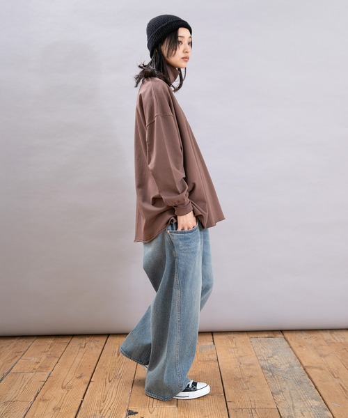 URCH RNA(アーチ アールエヌエー)の「M2494 丸いポケットのBIGタートルプルオーバー(Tシャツ/カットソー・レディース・モカ/チャコール/ナチュラル・FREE)」の17枚目の写真