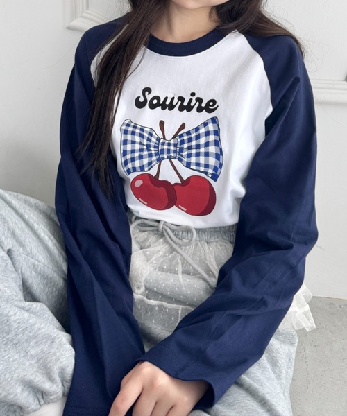 SOLLON.（ソルロン）の「チェリーリボンラグランTシャツ（Tシャツ/カットソー・レディース・ネイビー/ブラック/グリーン・FREE）」の7枚目の写真