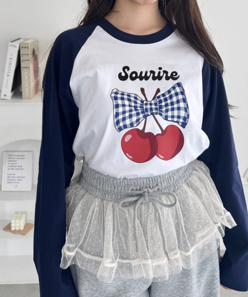 SOLLON.（ソルロン）の「チェリーリボンラグランTシャツ（Tシャツ/カットソー・レディース・ネイビー/ブラック/グリーン・FREE）」の5枚目の写真