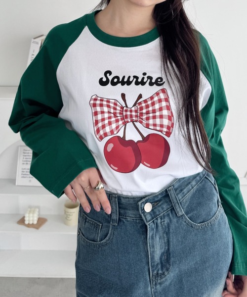SOLLON.（ソルロン）の「チェリーリボンラグランTシャツ（Tシャツ/カットソー・レディース・ネイビー/ブラック/グリーン・FREE）」の12枚目の写真