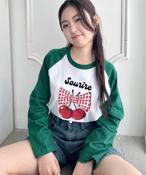 SOLLON.（ソルロン）の「チェリーリボンラグランTシャツ（Tシャツ/カットソー・レディース・ネイビー/ブラック/グリーン・FREE）」の15枚目の写真