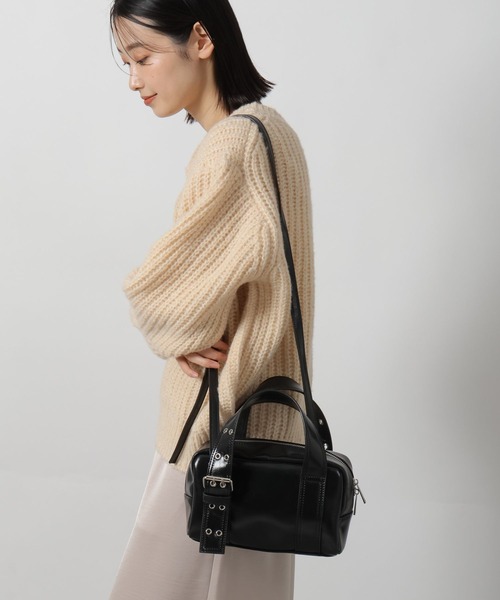 LAKOLE（ラコレ）の「アイレットベルトミニボストンバッグ / 577441（ショルダーバッグ・レディース・ブラウン/ブラック/オフホワイト・FREE）」の3枚目の写真