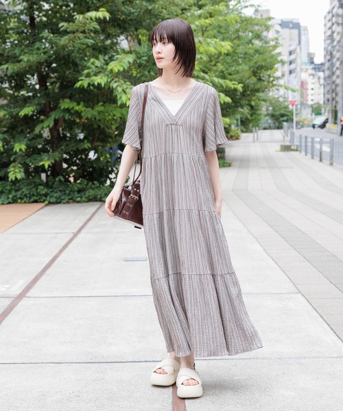 LAKOLE（ラコレ）の「アイレットベルトミニボストンバッグ / 577441（ショルダーバッグ・レディース・ブラウン/ブラック/オフホワイト・FREE）」の5枚目の写真