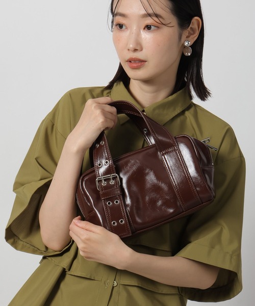 LAKOLE（ラコレ）の「アイレットベルトミニボストンバッグ / 577441（ショルダーバッグ・レディース・ブラウン/ブラック/オフホワイト・FREE）」の8枚目の写真