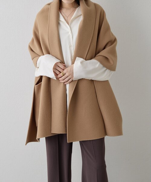 Whim Gazette(ウィムガゼット)の「リバーケープ(ポンチョ・レディース・ブラック/キャメル・FREE)」の5枚目の写真