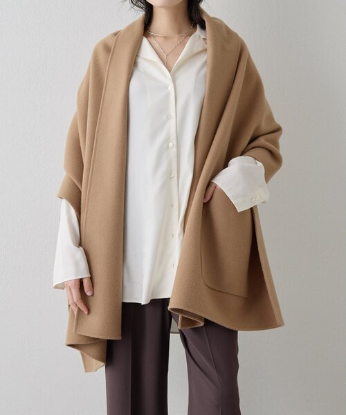 Whim Gazette(ウィムガゼット)の「リバーケープ(ポンチョ・レディース・ブラック/キャメル・FREE)」の4枚目の写真