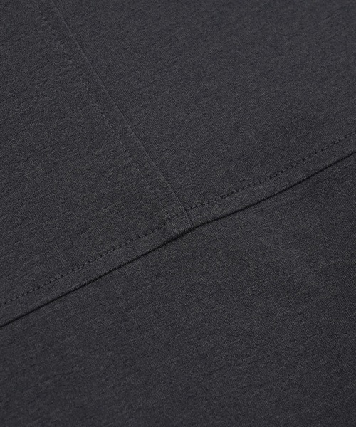 NEW BALANCE(ニューバランス)の「ファンクショナルリラックスフィットショートスリーブTシャツ(Tシャツ/カットソー・メンズ・チャコールグレー・X-LARGE/LARGE/MEDIUM/SMALL/XX-LARGE)」の8枚目の写真