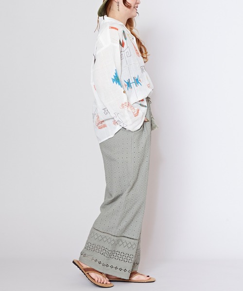 チャイハネ（チャイハネ）の「【チャイハネ】ラジャラン刺繍シャツ（シャツ/ブラウス・レディース・ネイビー/イエロー/ホワイト・FREE）」の6枚目の写真