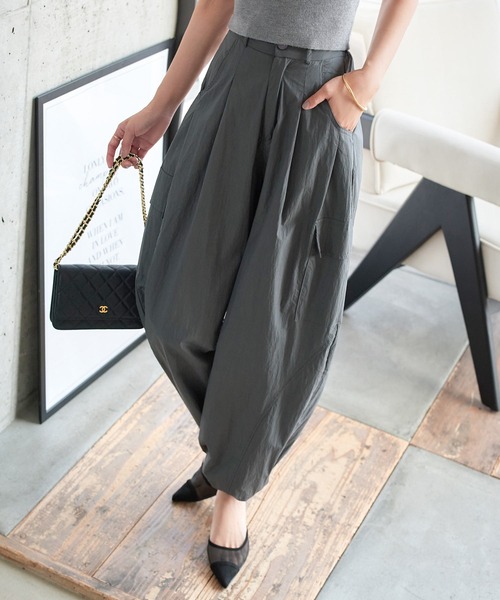 KOBE LETTUCE（コウベレタス）の「2wayドロスト付きダブルタックカーゴカーブパンツ（カーゴパンツ・レディース・ホワイト/ネイビー/グレー・M）」の16枚目の写真