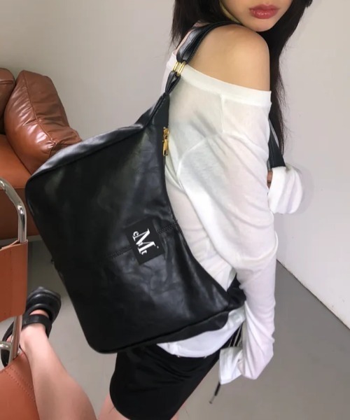 CÉLINE ブラックレザー ハンドバッグ 保存袋付き Céline ブラックレザー バッグ CÉLINE ブラックレザートートバッグ