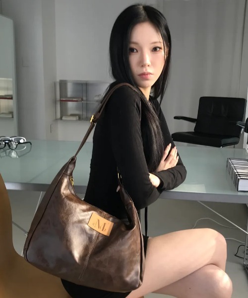 ◇MUCENT◇ブランド直輸入正規品/メリン ゴールドライン レザー ショルダーバッグ MERIN GOLD LINE LEATHER SHOULDER BAG