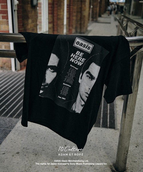 ADAM ET ROPE'（アダムエロペ）の「【oasis　10Culture / ADAM ET ROPE'】Tour Poster Design TSH（Tシャツ/カットソー・メンズ・ブラック/ホワイト系その他2/ブラック系その他3/ブラック系その他/グレー/チャコールグレー/スミクロ/ホワイト系その他/ホワイト/ライトグレー/グレー系その他/ブラック系その他2・L/M/XL）」の11枚目の写真