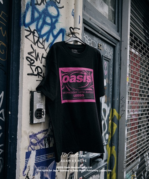 ADAM ET ROPE'（アダムエロペ）の「【oasis　10Culture / ADAM ET ROPE'】Tour Poster Design TSH（Tシャツ/カットソー・メンズ・ブラック/ホワイト系その他2/ブラック系その他3/ブラック系その他/グレー/チャコールグレー/スミクロ/ホワイト系その他/ホワイト/ライトグレー/グレー系その他/ブラック系その他2・L/M/XL）」の4枚目の写真