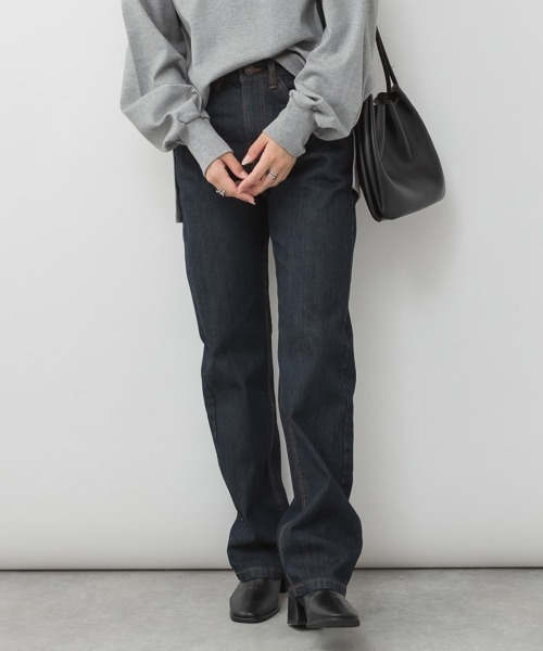 RCD(アールシーディー)の「スリムストレートデニムパンツ(デニムパンツ・レディース・ワンウォッシュ/ブルー/ネイビー・LL/L/M)」の10枚目の写真