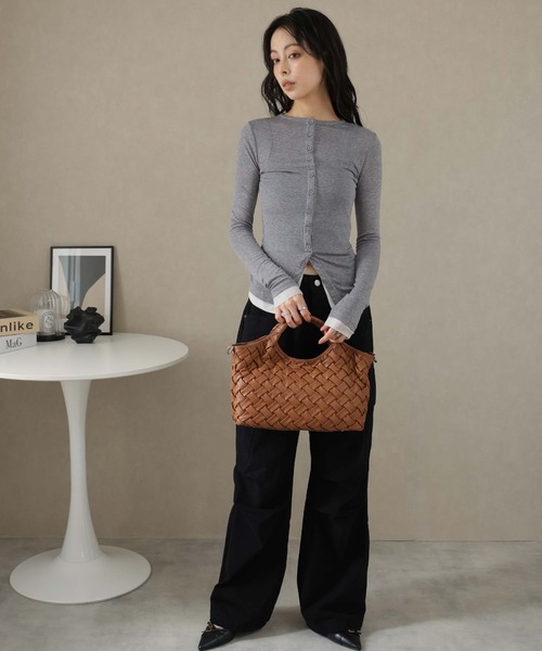 Ulysses（ユリシス）の「レイヤード風デザインボタンカットソー（Tシャツ/カットソー・レディース・ブラウン/ライトグレー・S/M）」の3枚目の写真