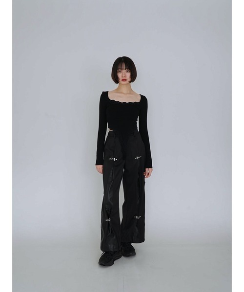 Uenui（ウニュイ）の「double material pin pants（スウェットパンツ・レディース・ブラック・FREE）」の4枚目の写真