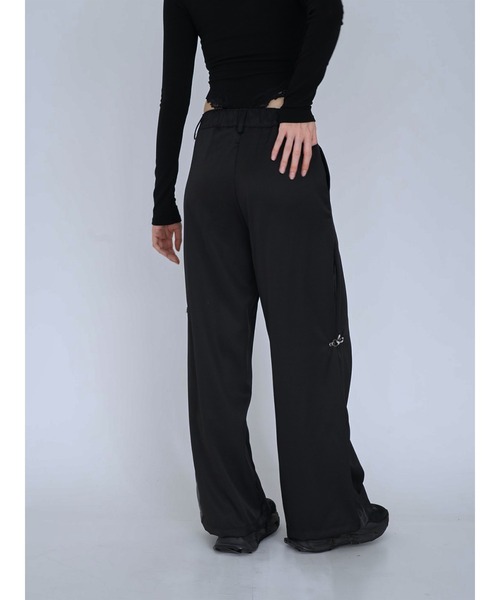 Uenui（ウニュイ）の「double material pin pants（スウェットパンツ・レディース・ブラック・FREE）」の8枚目の写真