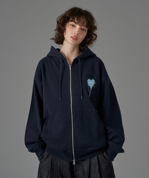 ONCILY（オンシェリー）の「25AW HEART LOGO FULL-ZIP HOODIE