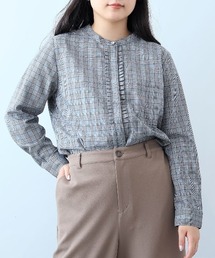 fleur by mint breeze（フルールバイミントブリーズ）の「【L～5L 大きいサイズ】バンドカラーフロントフリルシャツ（シャツ/ブラウス・レディース）」