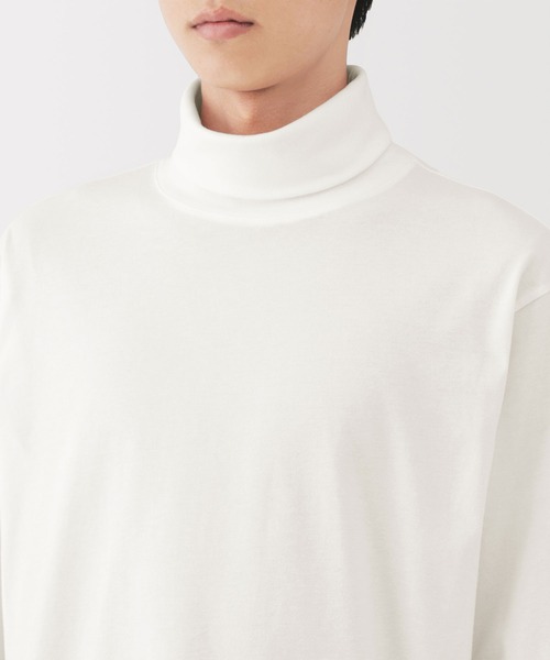 無印良品(ムジルシリョウヒン)の「紳士 起毛タートルネック長袖Tシャツ(Tシャツ/カットソー・メンズ・チャコールグレー/ブラック/ダークブラウン/ホワイト・XL/L/M/S)」の8枚目の写真